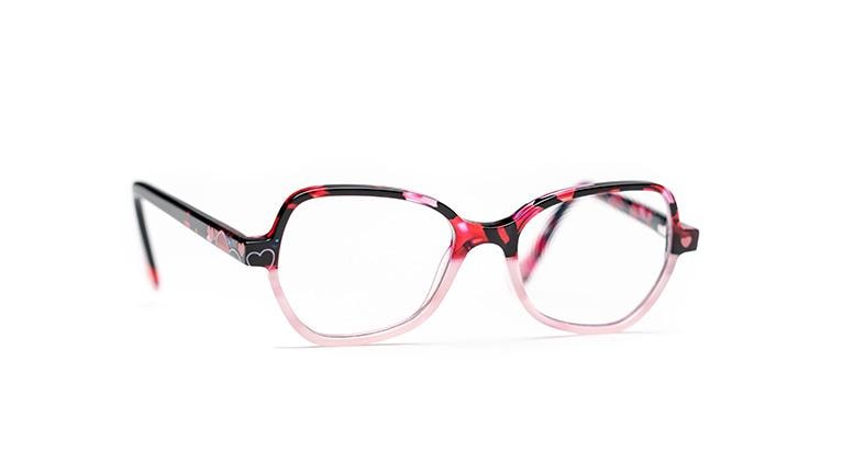 Las lentes ZEISS con recubrimiento DuraVision son mucho menos reflectantes.